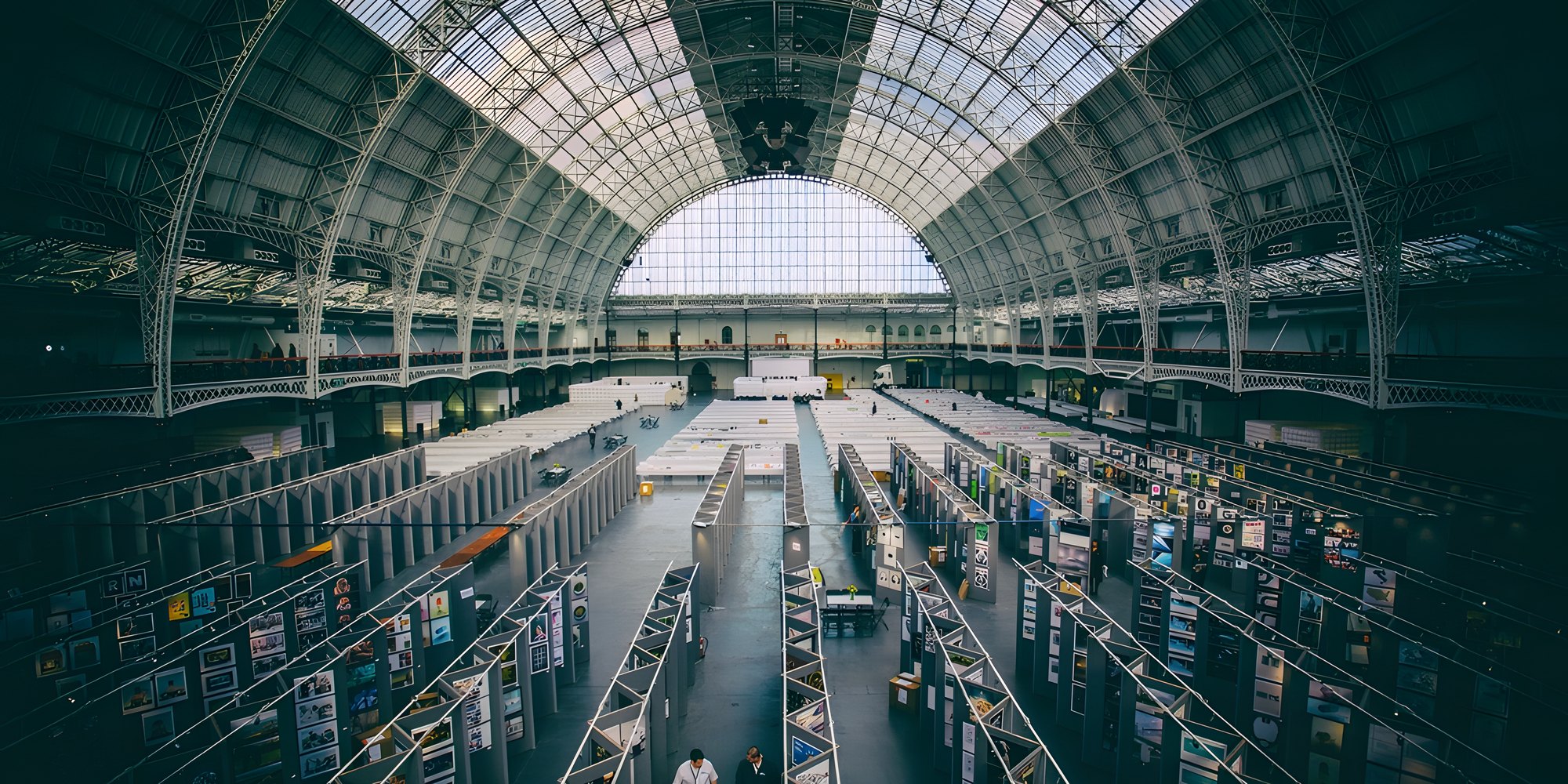 Trade fair and exhibition hall